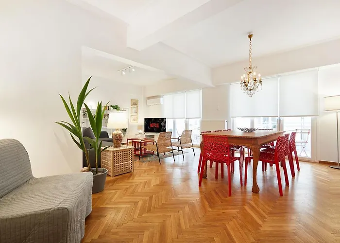 Chloe Boutique Apartments Nikis